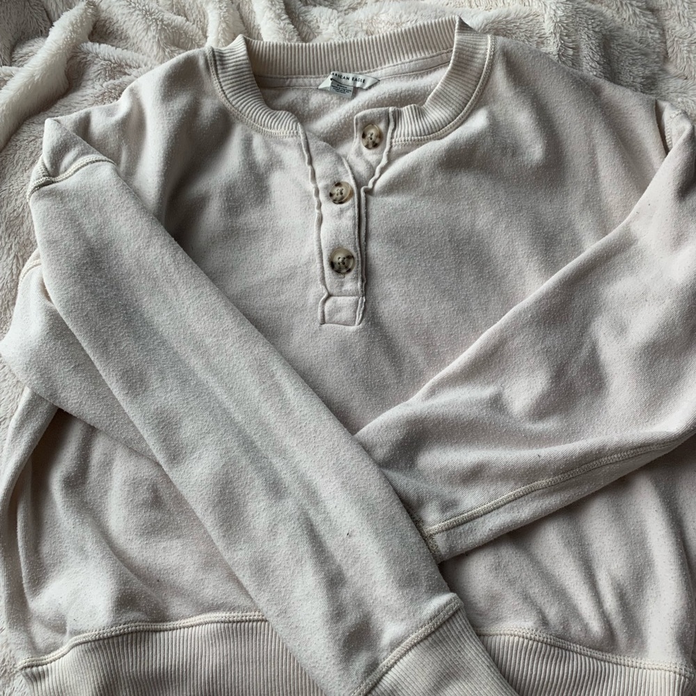 American Eagle crewneck sweatshirt